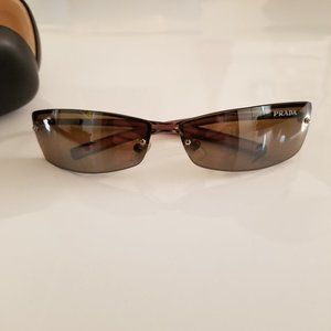 Retro fashion sunglasses